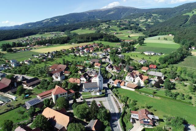 Gaestehaus Freitag Das Kleine Hotel Sankt Georgen im Lavanttal Eksteriør billede